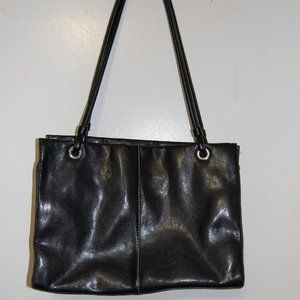 Black purse with so many pockets